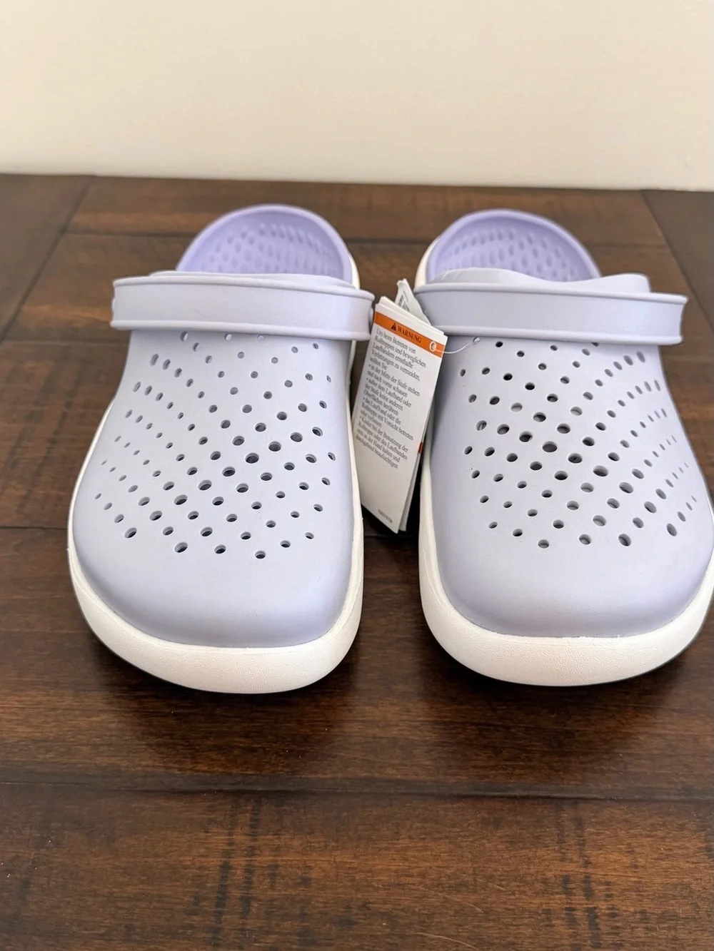 CROCS inmotion clogs